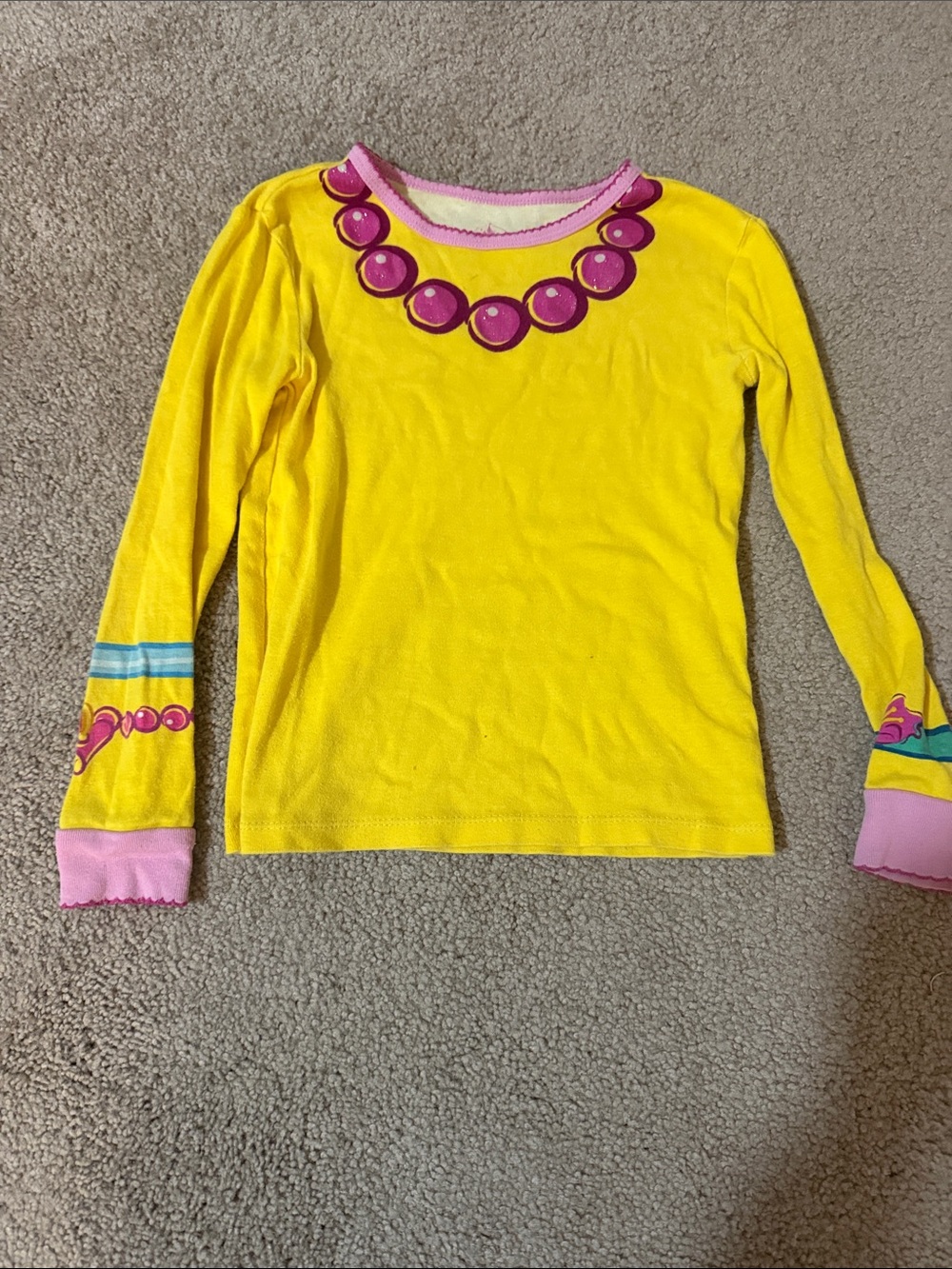 Fancy Nancy Bundle - 3 Books + Long Sleeve Shirt - Picture 8 of 10